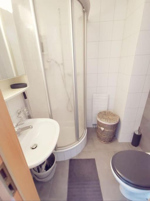 Balcon Et Parking Apartamento