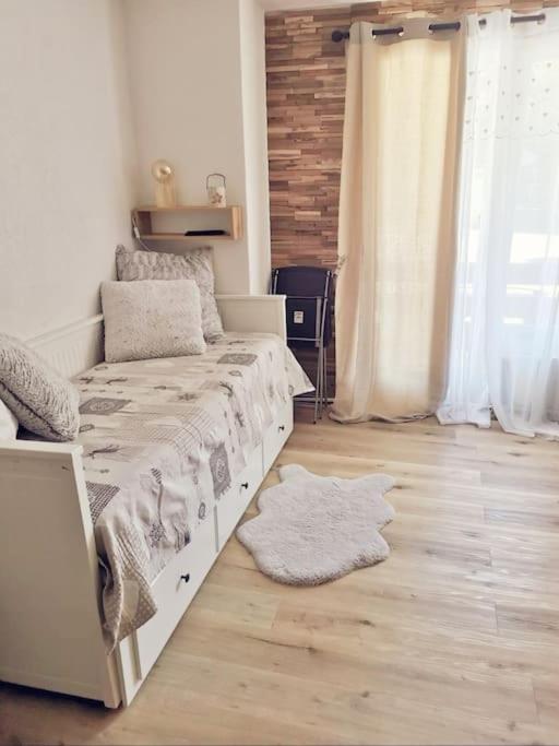 Balcon Et Parking Apartamento